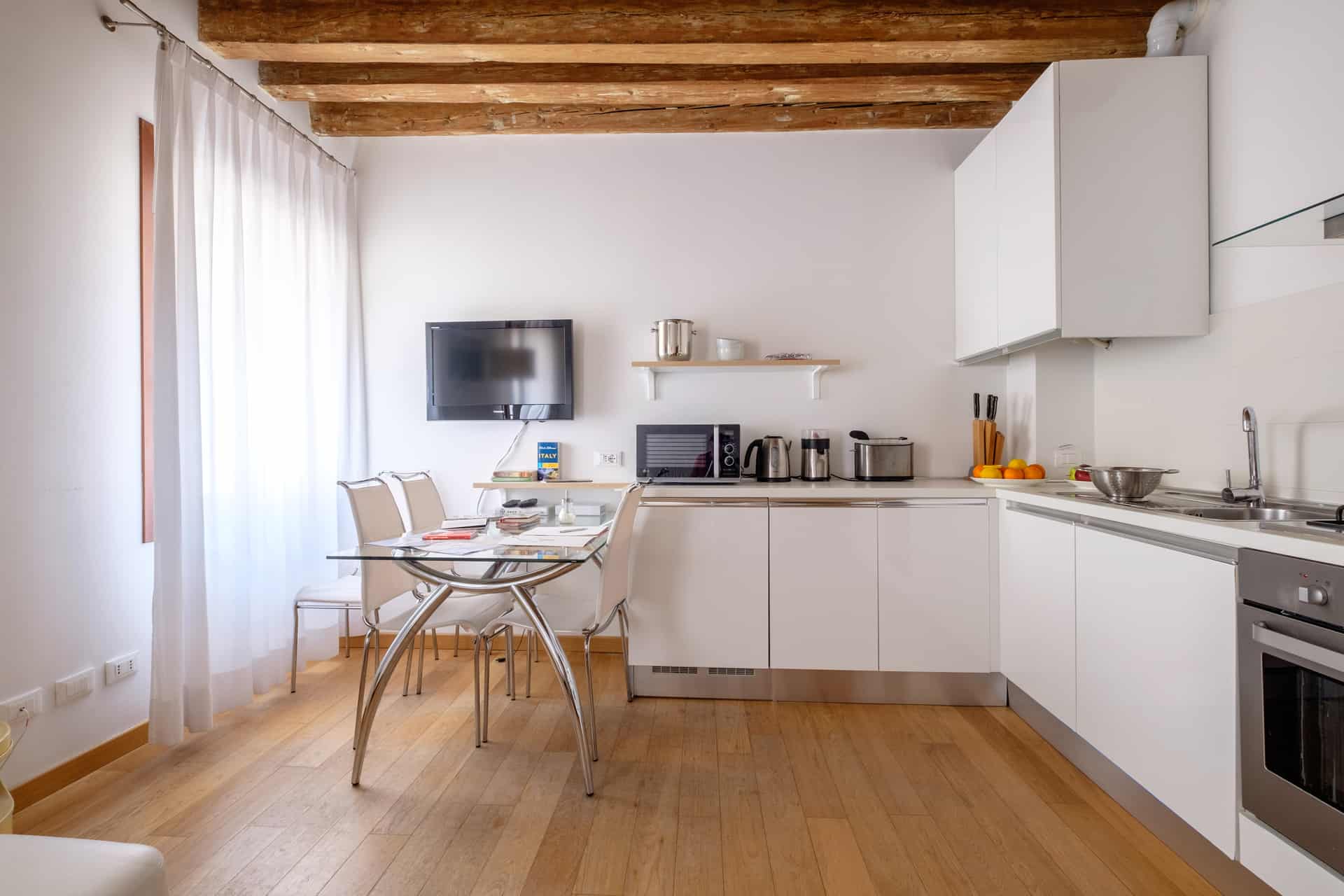The Lion’s House Apartment – Lion 2